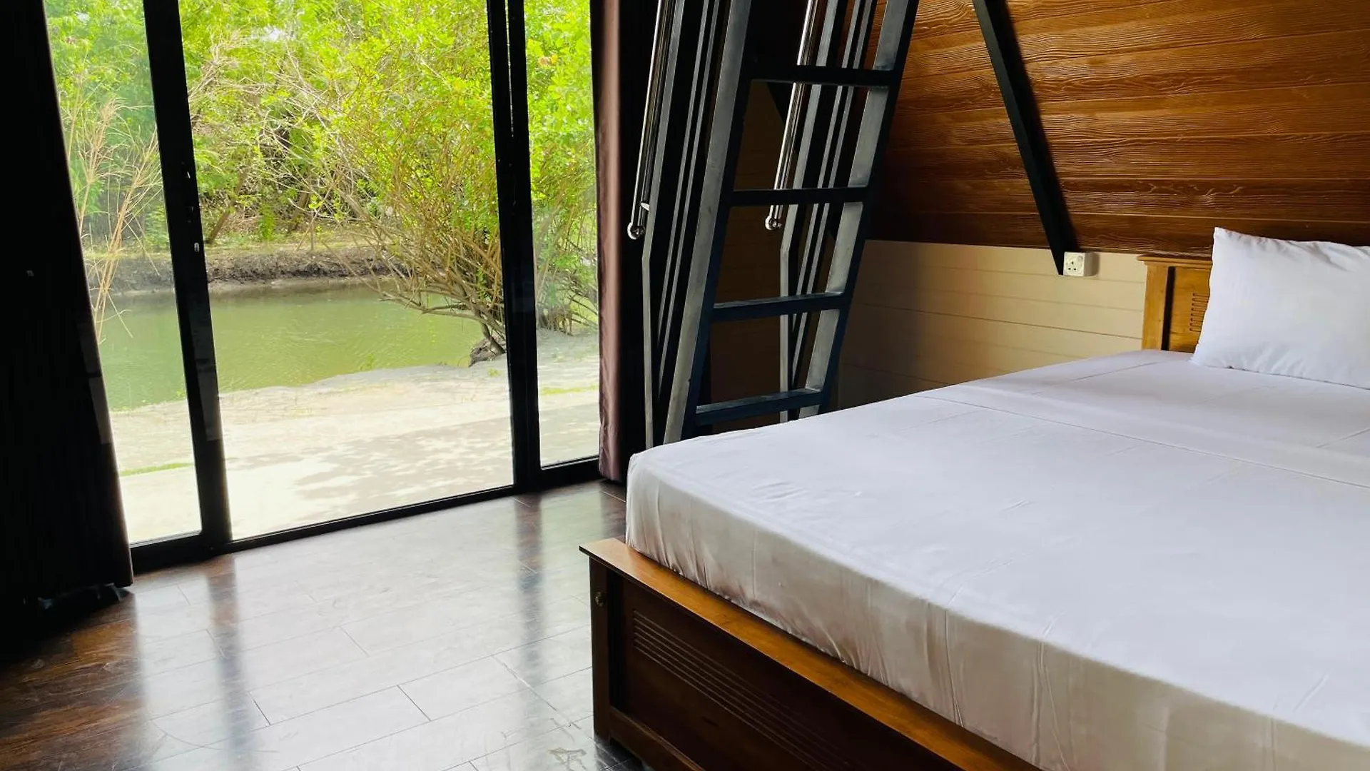 King'S Island Resort Negombo Hotel